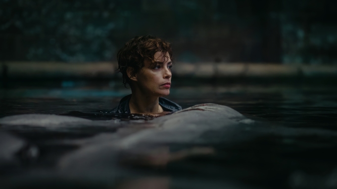 The Most-Watched Movie On Netflix Is A “Terrifying” Underwater Nightmare